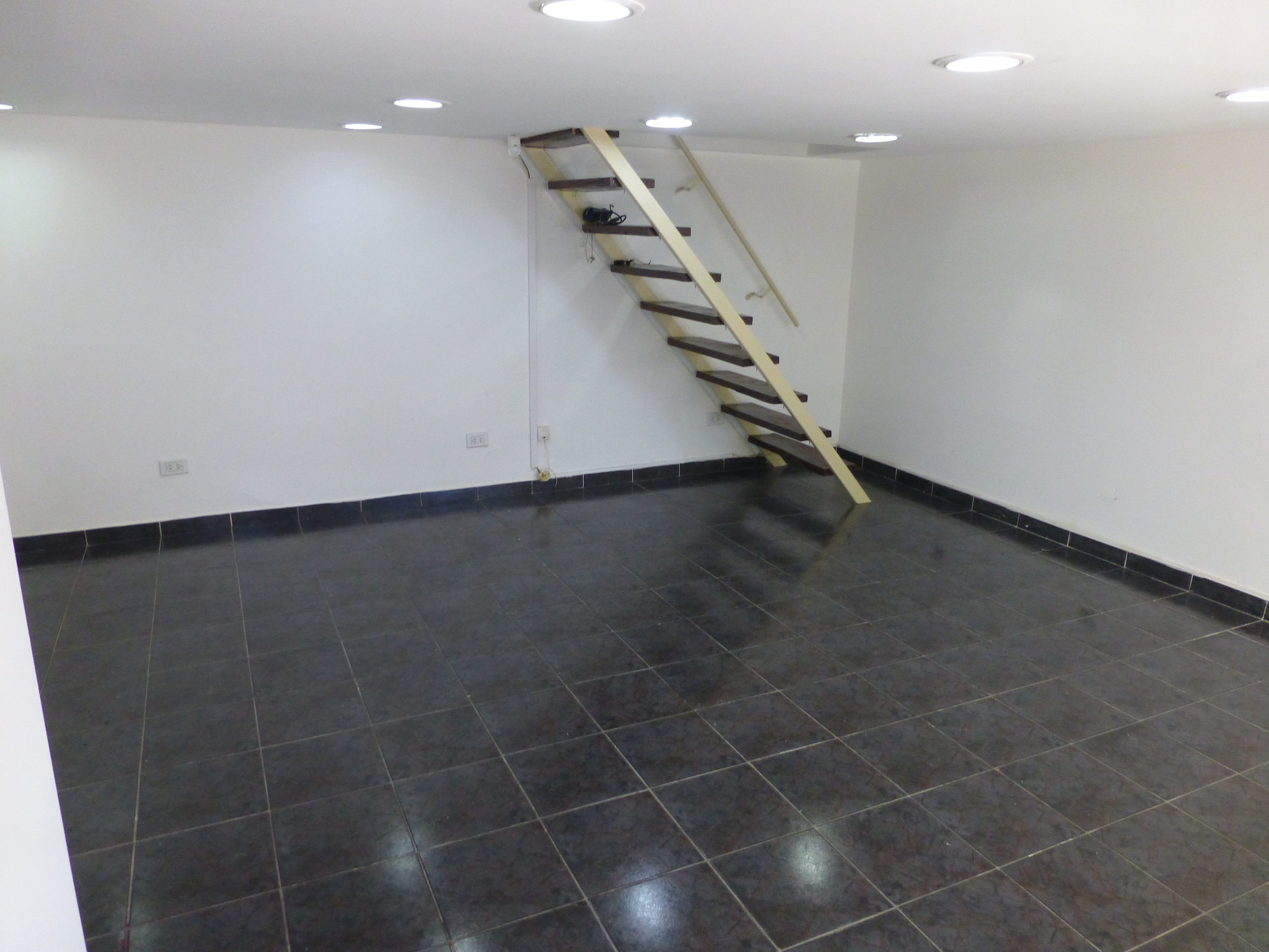Excelente Local Comercial - Imagen 2